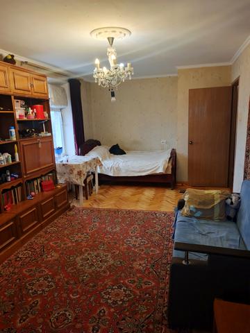 Краснова вул., 12