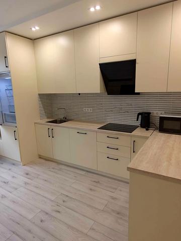 Академіка Заболотного вул., 1-А