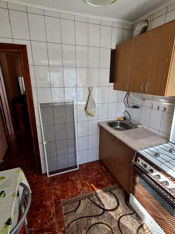 Центральний просп. (Леніна), 6а