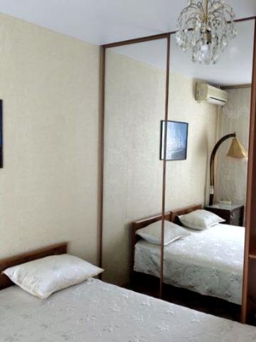 Академіка Заболотного вул., 54