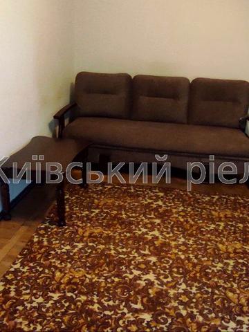 Лесі Українки бульв., 19