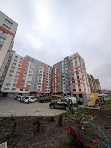 Яблунева вул., (Будинок)