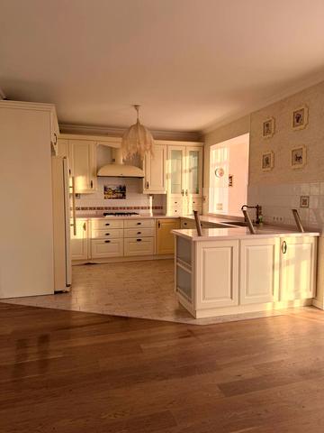 Єрощенка вул., 12-В