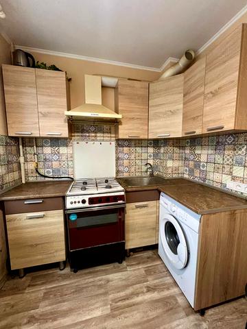 Нескорених вул., 17