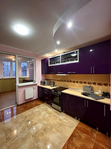 Стрілецька вул. (Червоноармійська), 1