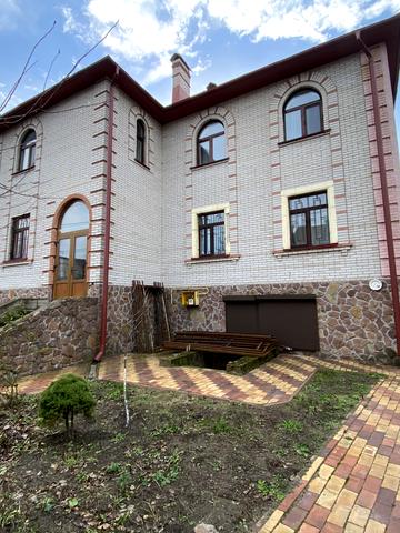 Гузарова, 30