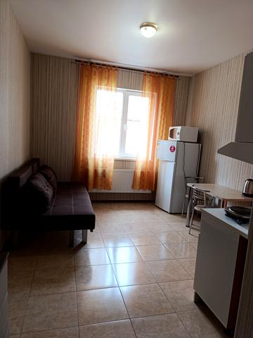 Бригади Хартія вул., (Будинок 2)