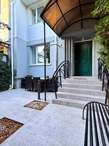 Петра Полтави вул., 3