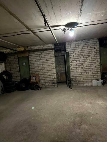 Євгена Коновальця вул., 7а