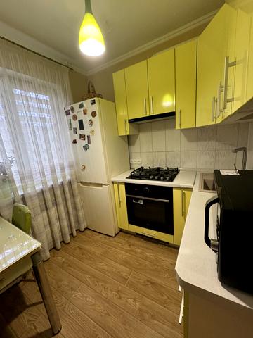 Героїв Крут вул. (Валентини Терешкової), 26