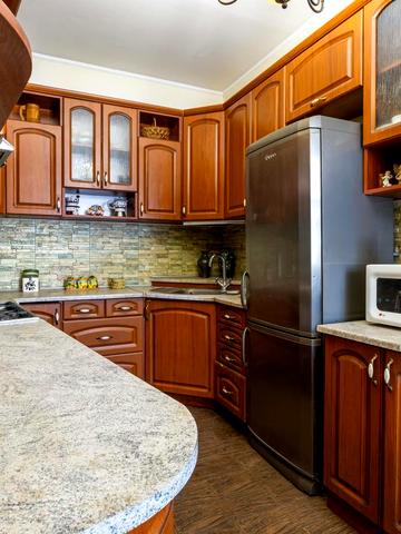 Академіка Володимира Гнатюка вул. (), 3