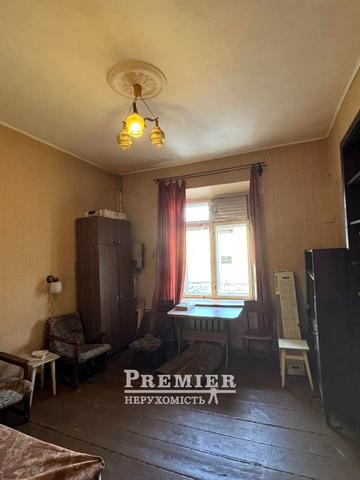 Українських Героїв просп., 4