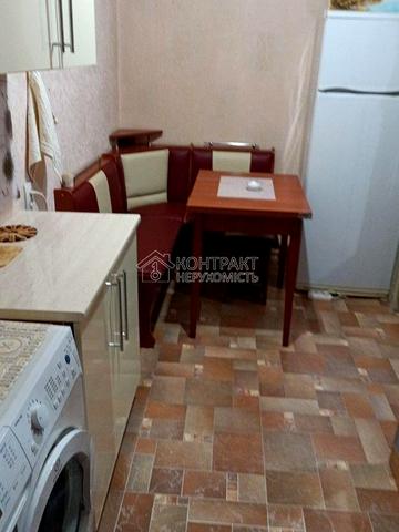 Золочівська вул., 12