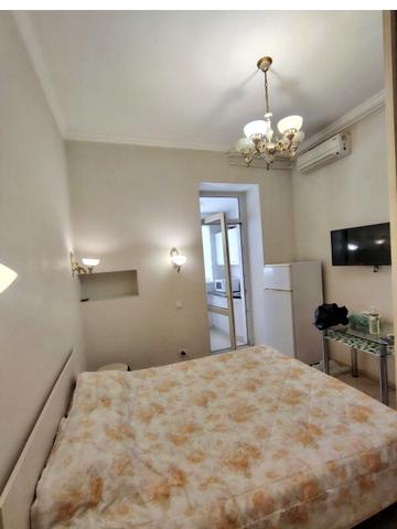 Старосінна пл., 15