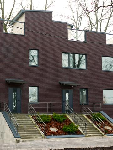 Києво-Мироцька вул., 123 К