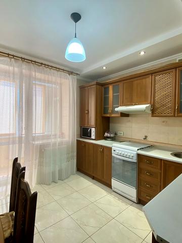 Ольги Кисілевської вул., 32