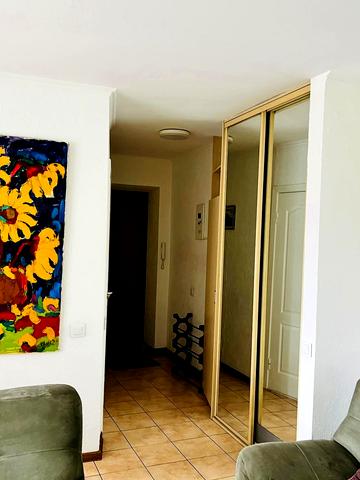 Набережно-Хрещатицька вул., 11