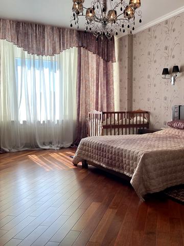 Літературна вул., 1а