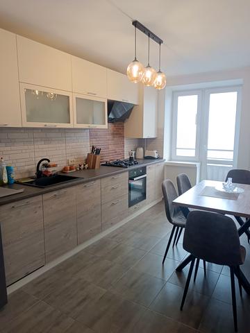 Степана Бандери просп., 96