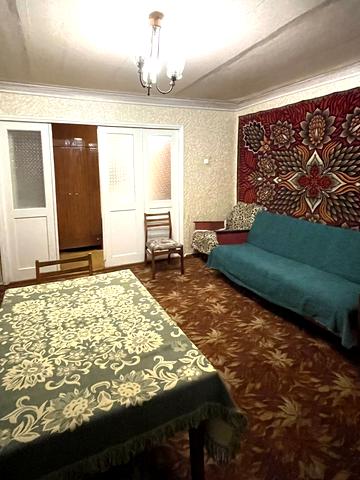 Грушевського вул. (Цюрупи), 5