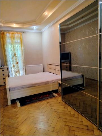 Григорія Квітки-Основяненка вул., 33