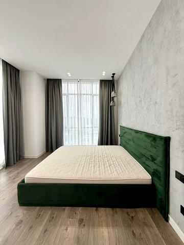 Деміївська вул., 33