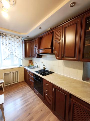 Соборна вул., 111