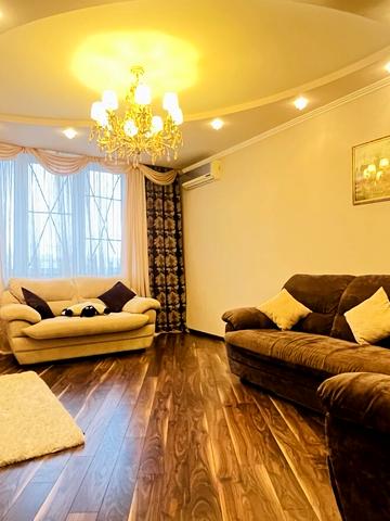 Василя Касіяна вул., 2/1