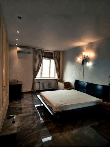 Круглоуніверситетська вул., 13