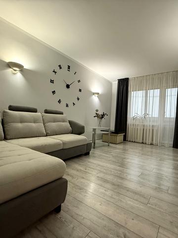 Янтарна вул., 73