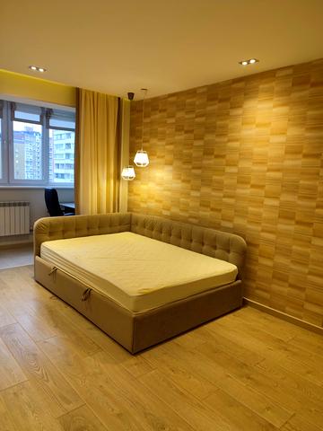 Михайла Гришка вул., 10