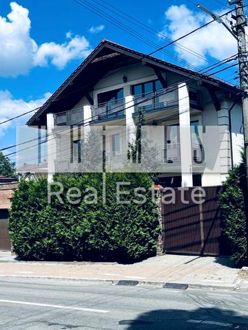 Добрий Шлях вул., 5