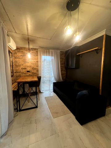 Василя Симоненка вул., 32