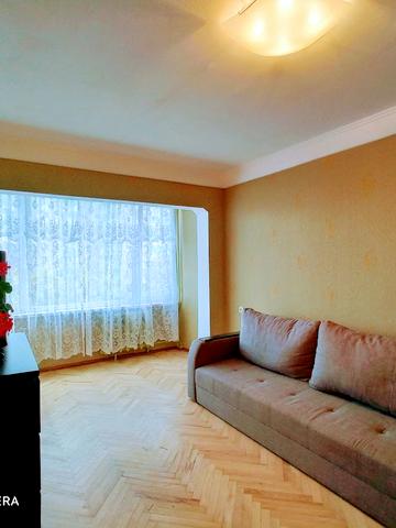 Юрія Шумського вул., 8