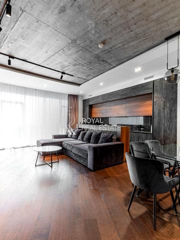 Буслівська вул., 12