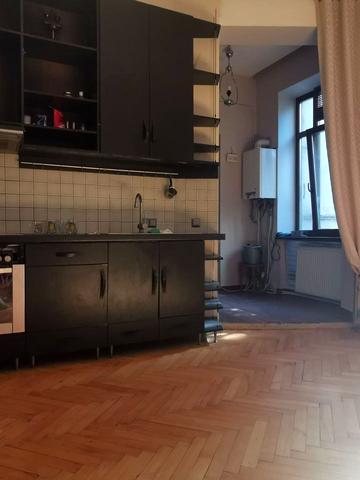 Івана Франка вул., 92