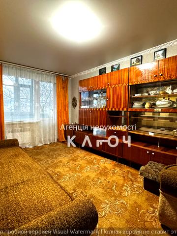 Євгена Тельнова вул., 12