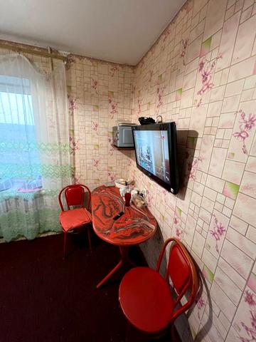 10-та Лінія вул., 61