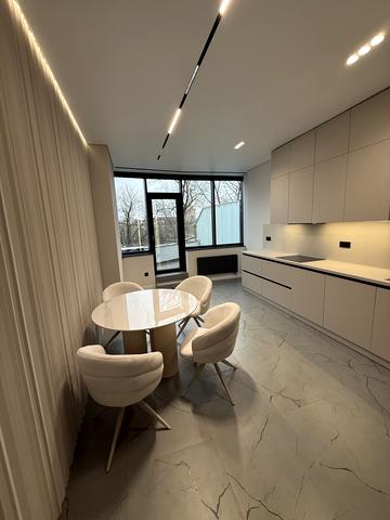 Гетьмана Мазепи вул., 140-А