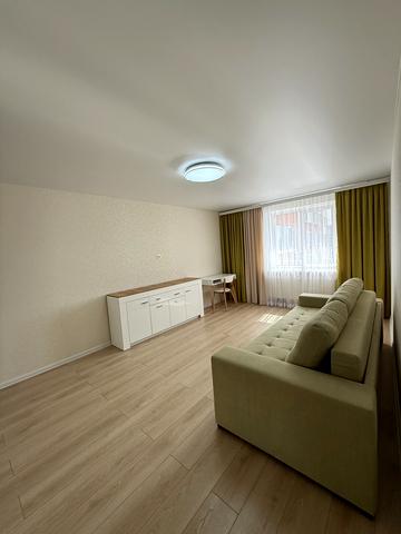 Чорнобрового вул. (Маршала Пересипкіна), 13