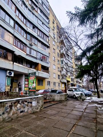 Героїв просп., 40