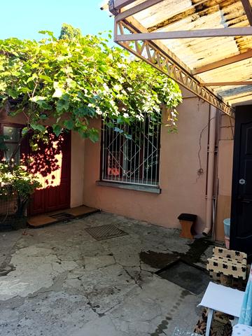 Гранітна вул., 24