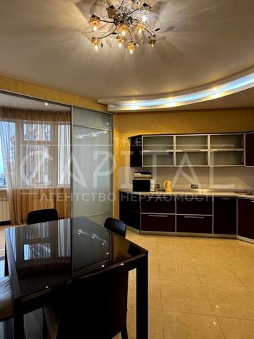 Старонаводницька вул., 13