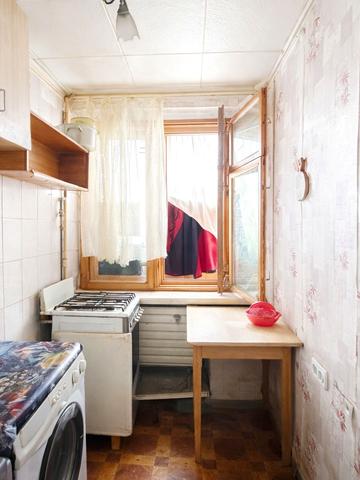 Павла Петриченка вул., 75