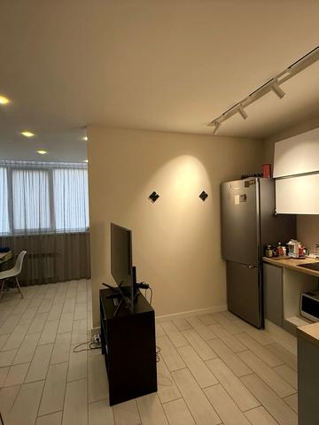 Захисників України вул. (1-го Травня), 40-Б