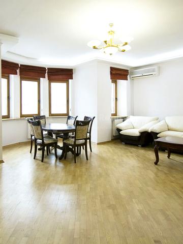 Кудрявська вул., 13-19