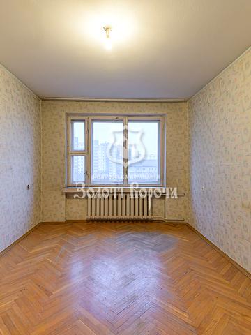 Дарницький бульв., 3