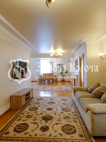 Саперно-Слобідська вул., 22