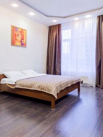 Мокра вул. (Кудряшова), 16