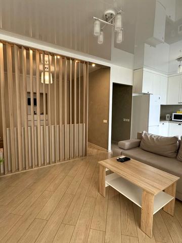 Мостобудівників вул., 18